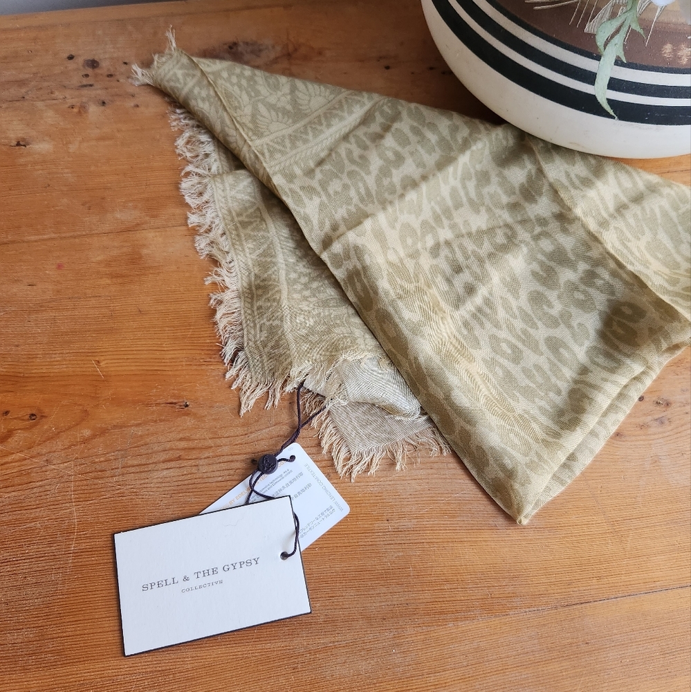 HOLIDAY SALE 🌲 NWT Wild Thing Head Scarf - Picture 7 of 9